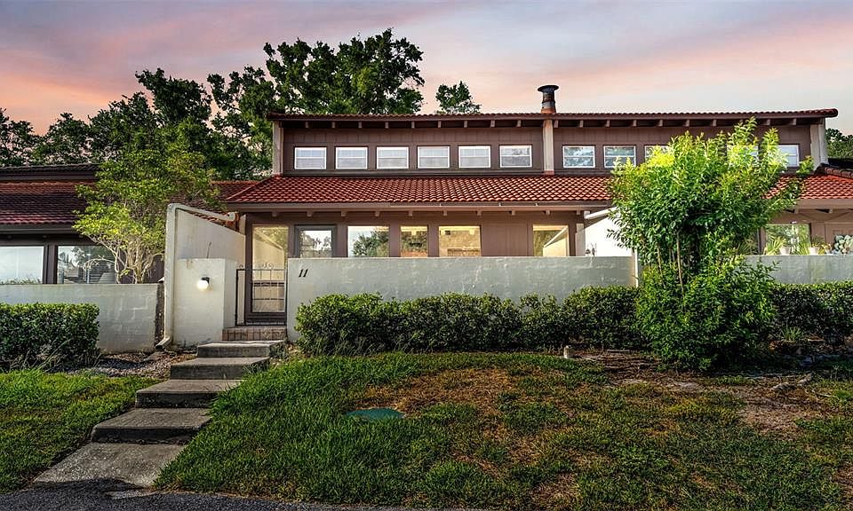 1st image of 11 LOMA LINDA #11