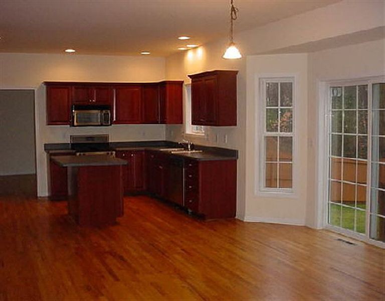 4th image of 17 FOUR LEAF MANOR Drive
