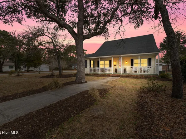 220 Willis Drive, Southport, NC 28461