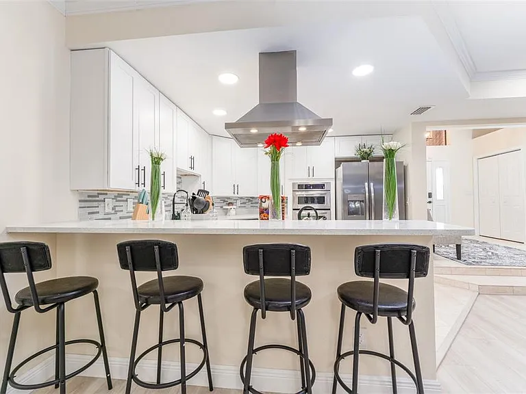 6151 Silver Oaks Dr — Photo 32