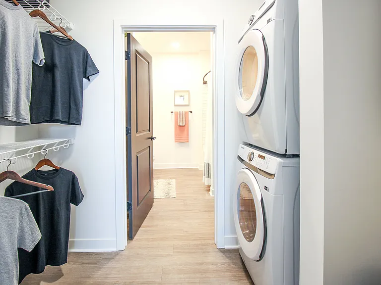 Lavina In-Unit Laundry