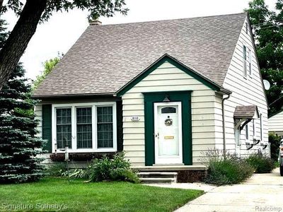 810 N Highland St, Dearborn, MI, 48128