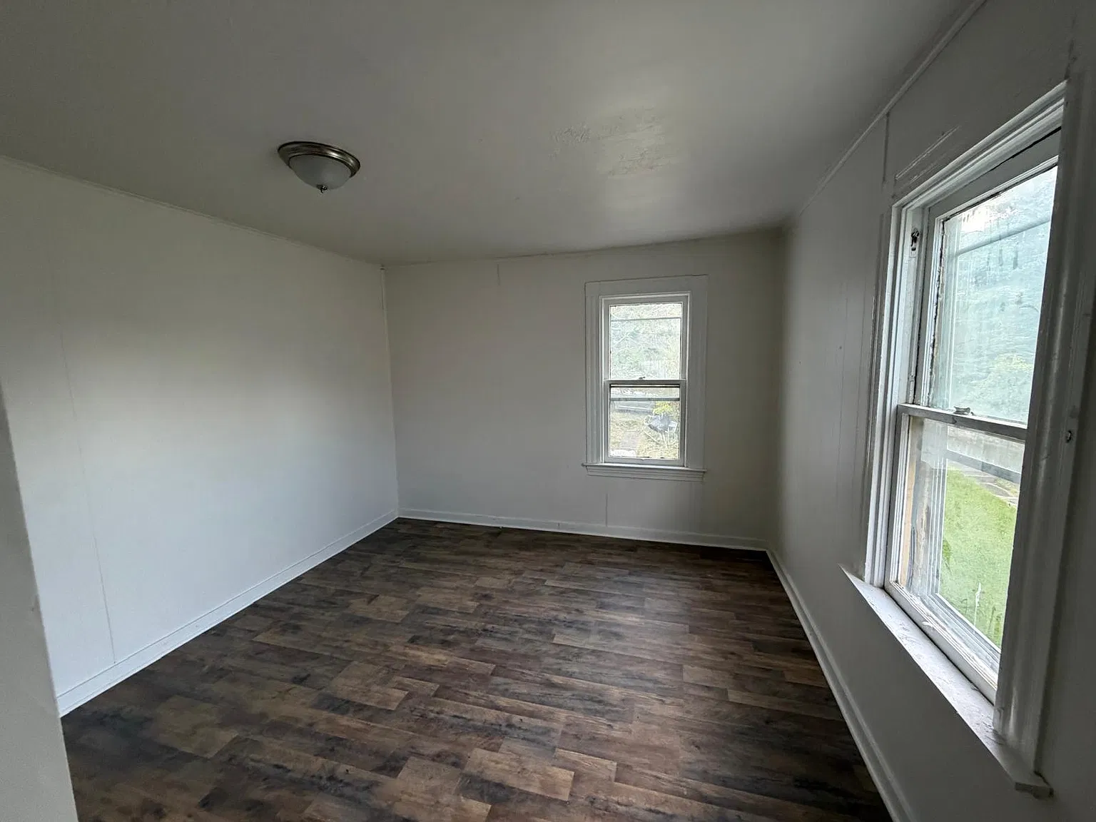 4 bed, 1700 sqft, $1,300 — Photo 3