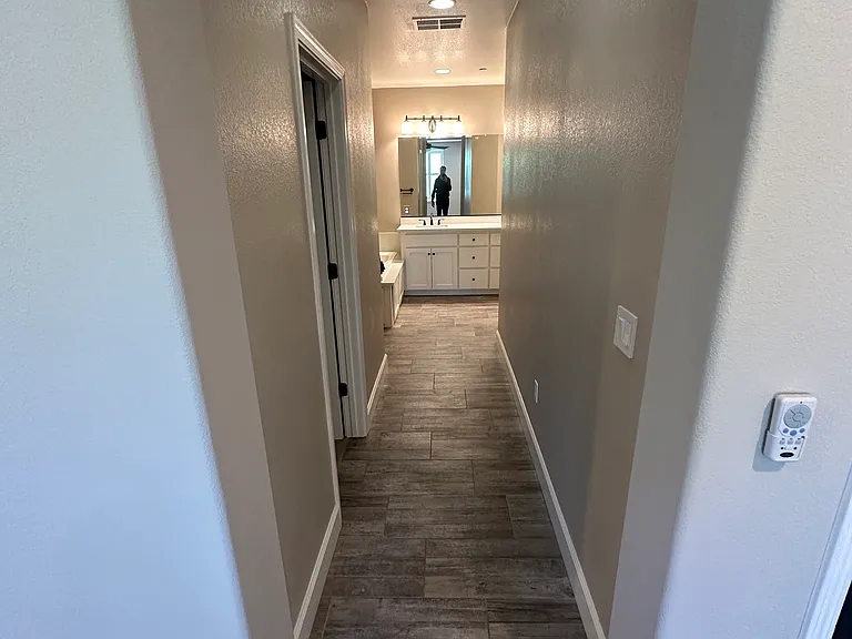 3237 Central Pkwy — Photo 19