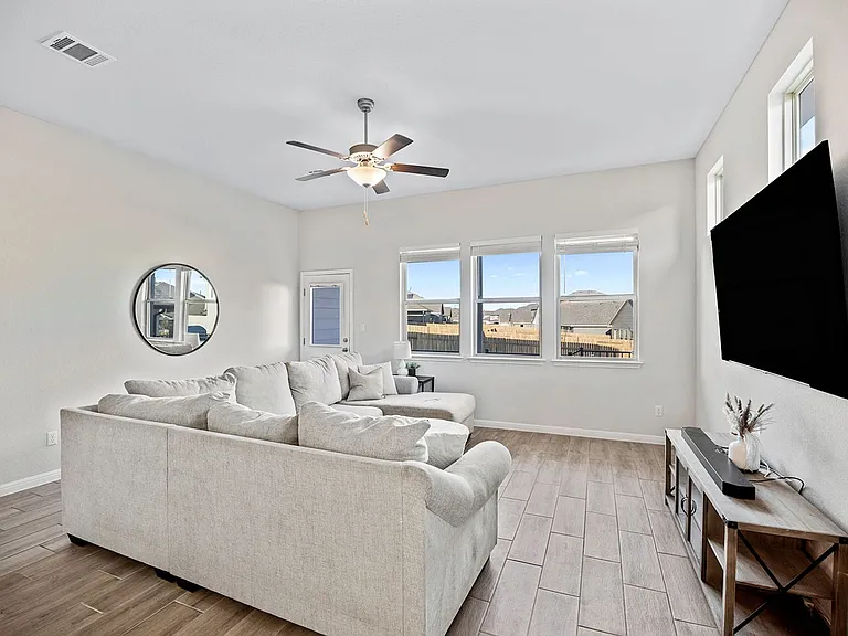 309 Greenway Dr — Photo 36