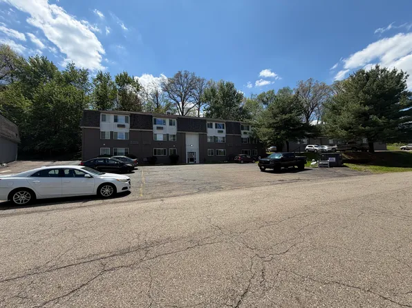 4722 Castlebar St NW APT 2, Canton, OH 44708