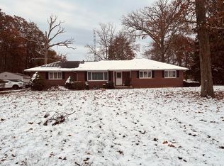 15644 Bay Rd, Wapakoneta, OH 45895
