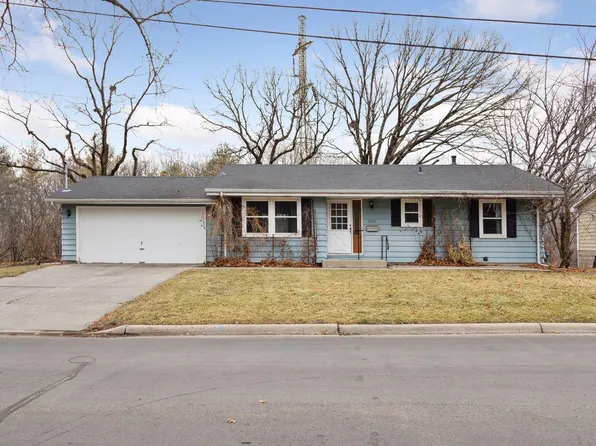2555 Kewanee Way, Golden Valley, MN 55422
