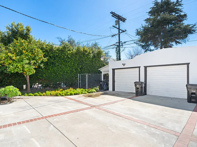 4528 Saint Elmo Dr — Photo 23
