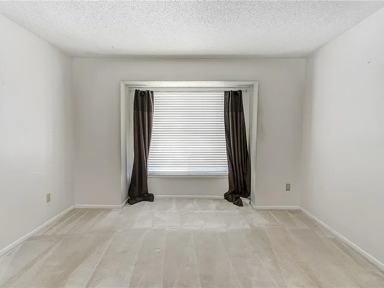 44 Rumson Ct SE — Photo 17