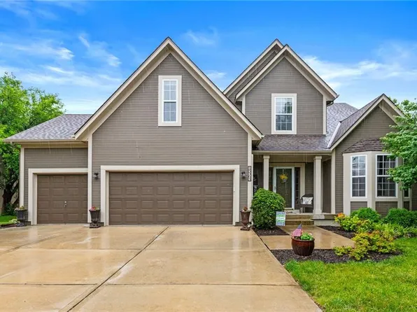 15363 W 154th Ter, Olathe, KS 66062