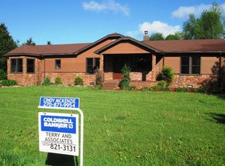 125 Webster St, Manitou, KY 42436