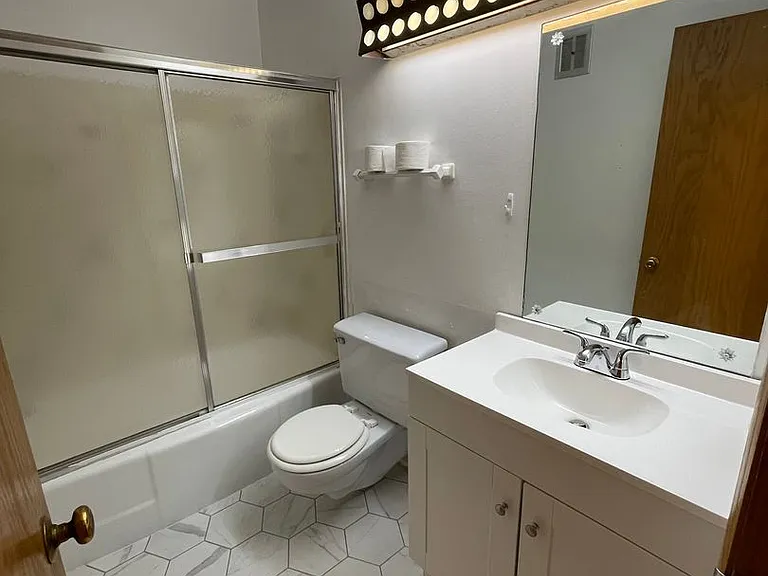 70 W Northwood Ave — Photo 34