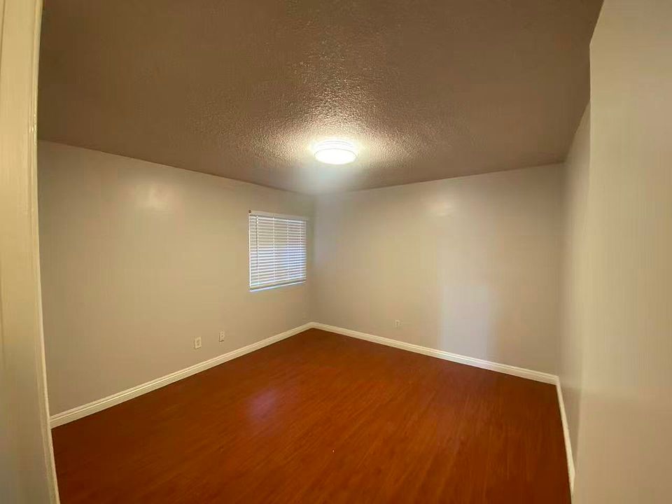 1st image of 4116 Parker Ave APT B