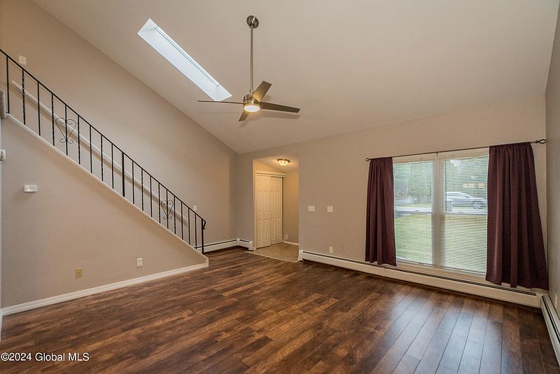 4th image of 85 Thimbleberry Road