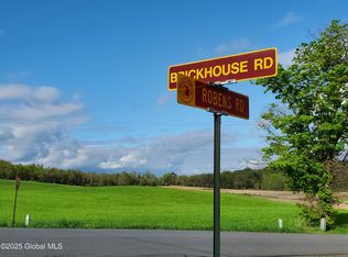 50 Robens Rd, Stillwater, NY 12170