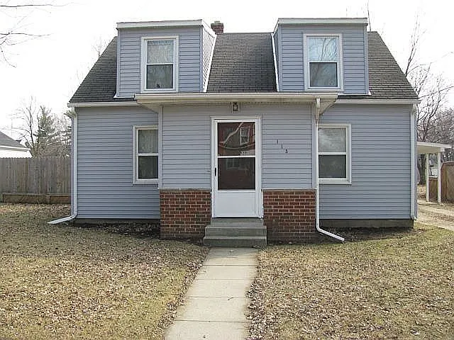 113 Gibson St photo 1