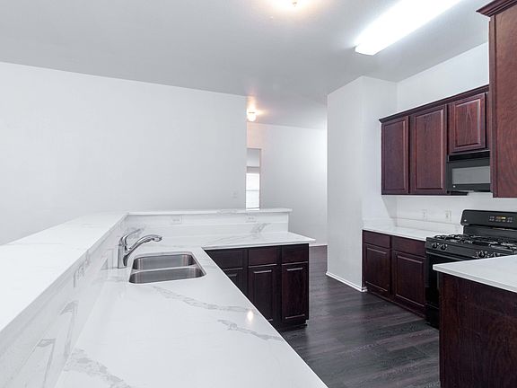 4th image of 5112 Bald Cypress Ln