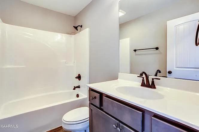 7936 Poplar Grove Ln — Photo 29