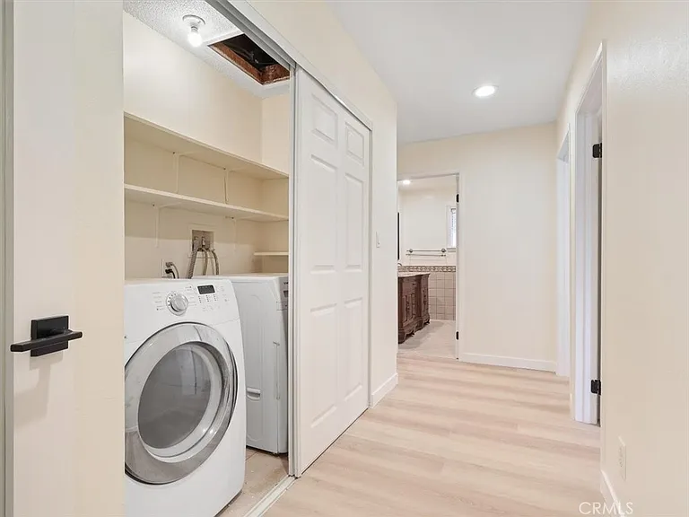 8501 Enfield Ave — Photo 18
