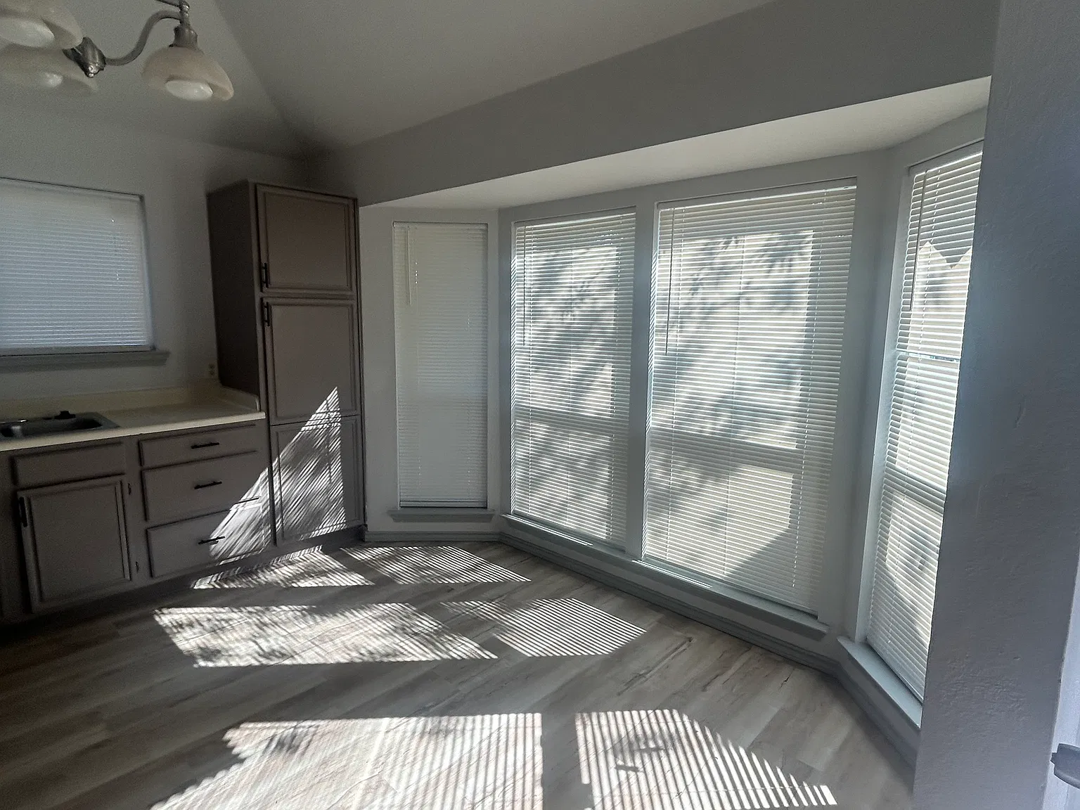 3 bed, 1679 sqft, $2,300 — Photo 4