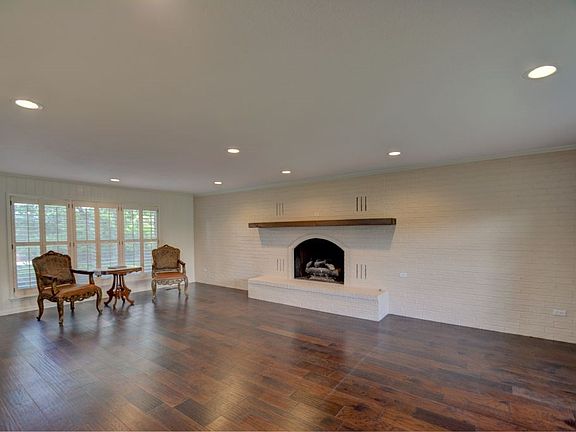 3rd image of 243 Fairview Dr