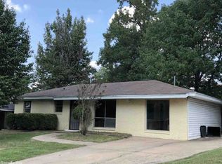 22 Wellford Dr, Little Rock, AR 72209