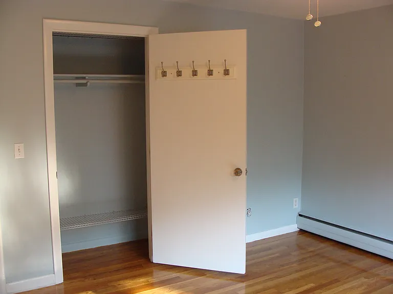 205 Kent St #18 — Photo 7