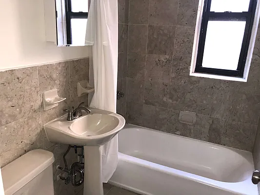 Rented by Meraki Realty LLC | media 23