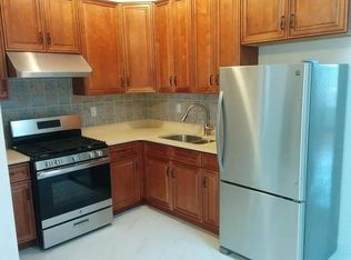 6035 69th Ave #2FL, Ridgewood, NY 11385