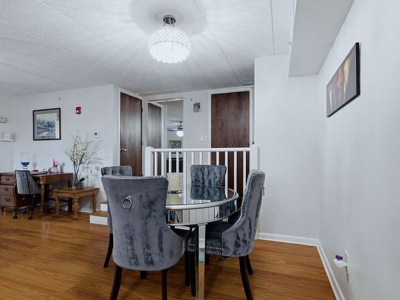 5th image of 73 Pier Dr APT 201