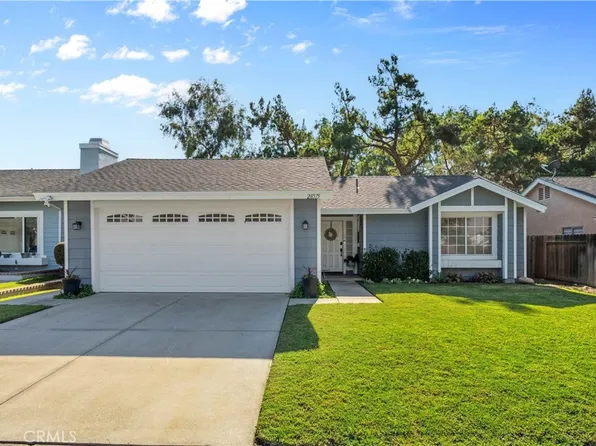 28575 Village Lakes Rd, Highland, CA 92346