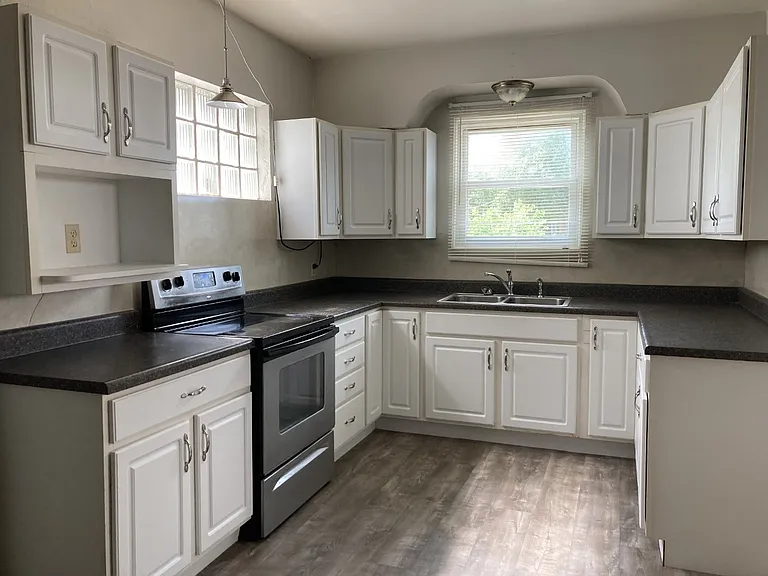 5374 Odell St — Photo 4