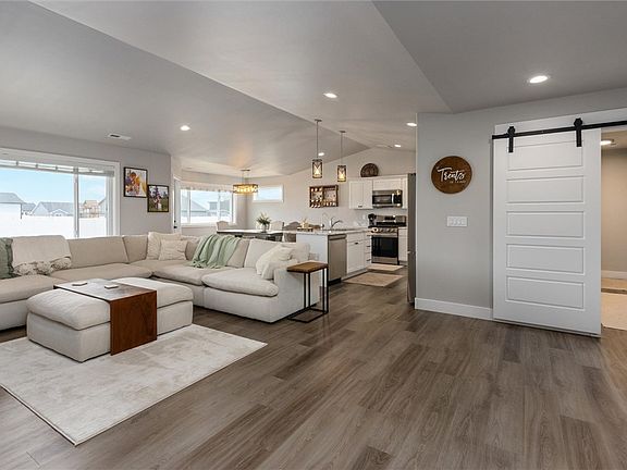 5th image of 4620 Sun Basin Rd