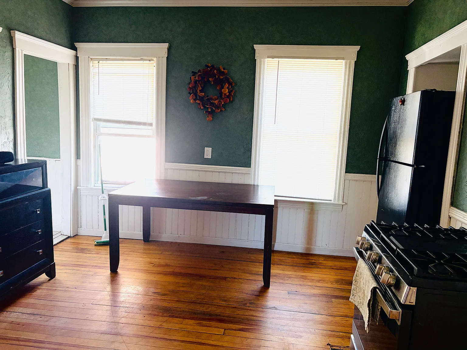3 bed, 1300 sqft, $1,950 — Photo 4