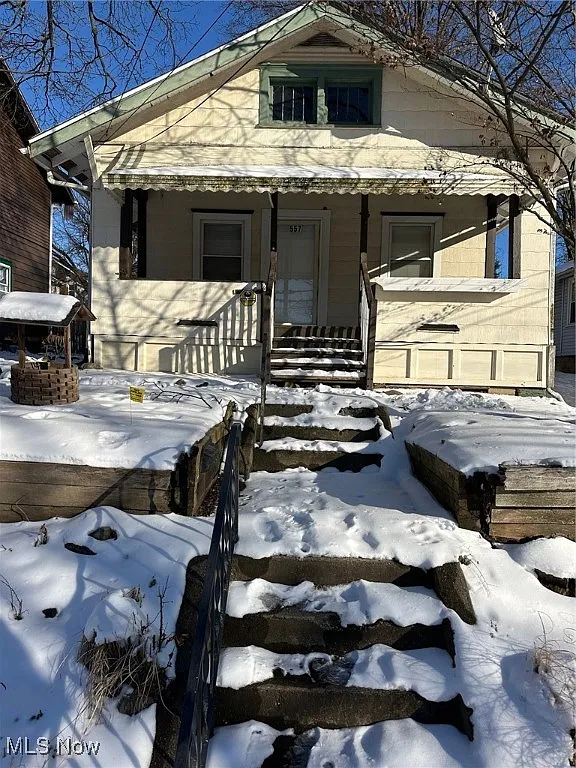 557 Marview Ave photo 1