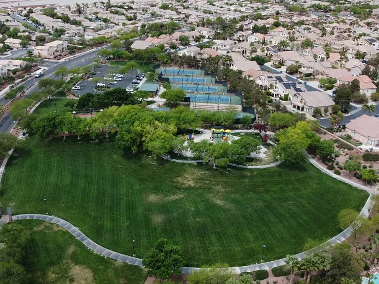 Live, Work, Play. Summerlin Offers it All! Nearby is Summerlin Downtown with Shopping and Restaurants.