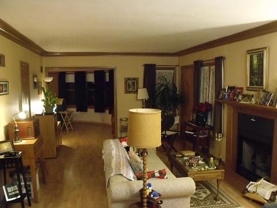 5th image of 614 Franklin St
