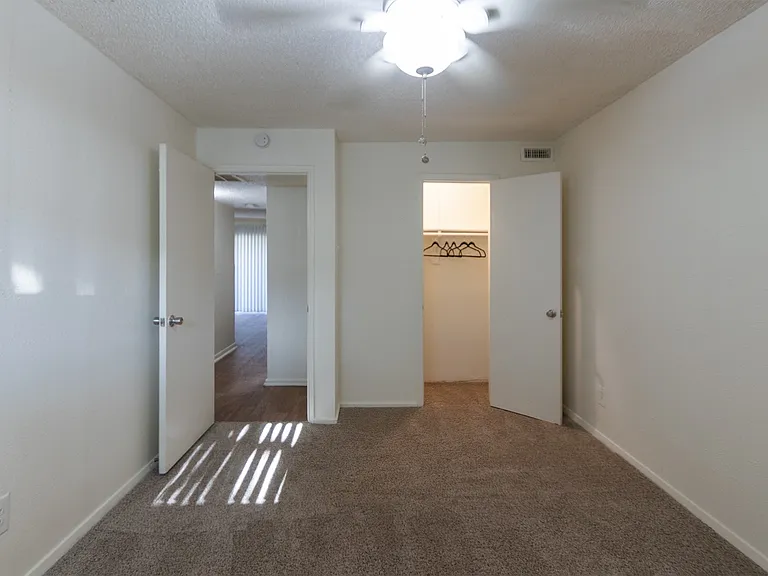 Princeton Court — Photo 80