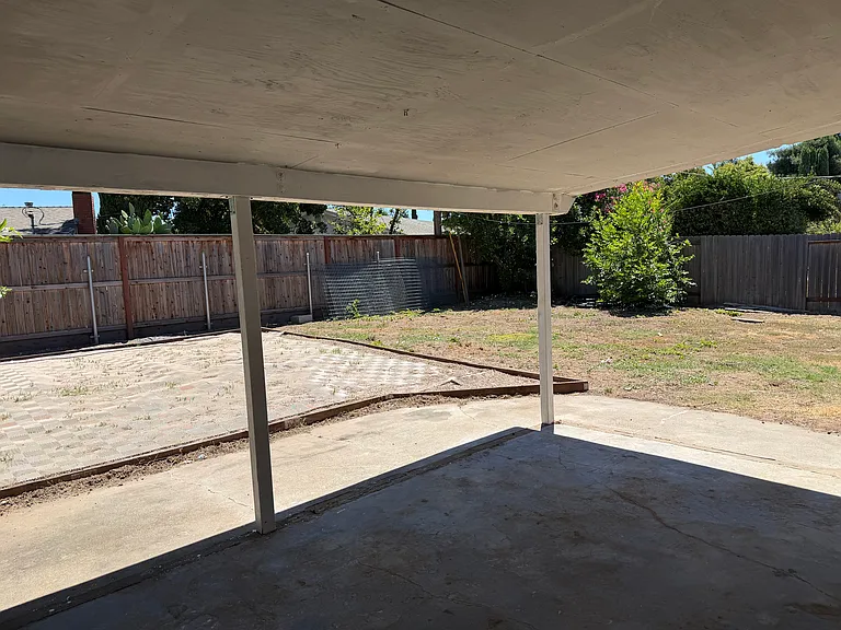 2338 La Loma Dr — Photo 12