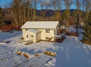 30 Rocque Dr, Huntington, VT 05462
