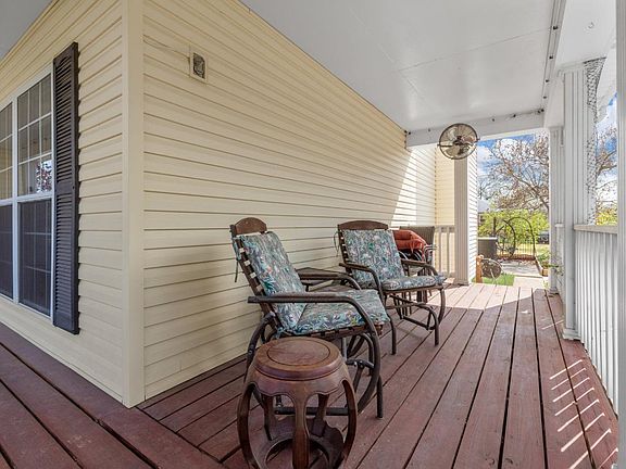 3rd image of 318 Reighley Pl