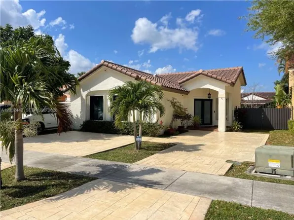 13355 NW 8th Ter, Miami, FL 33182