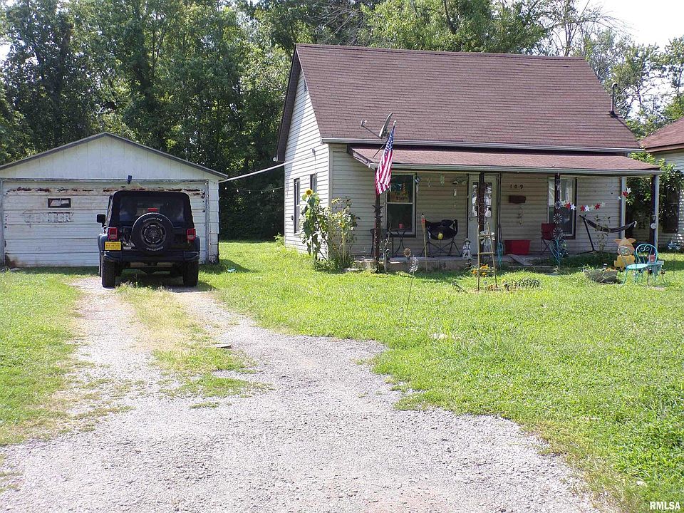 2nd image of 109 N Linden St