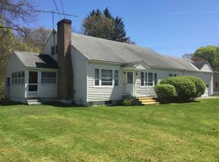 26 1st St, Hudson Falls, NY 12839