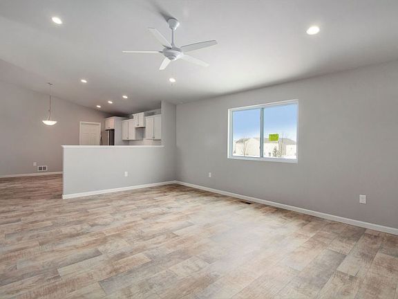 5th image of 2938 Sycamore River Dr
