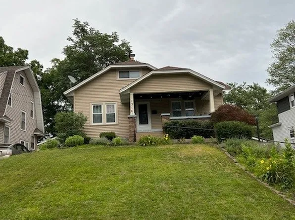 1316 Benjamin Ave SE, Grand Rapids, MI 49506