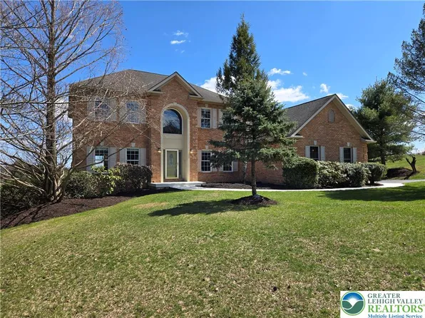 4123 Wyndemere Cir, Schnecksville, PA 18078