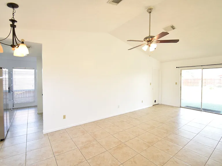 6321 Lance St — Photo 4