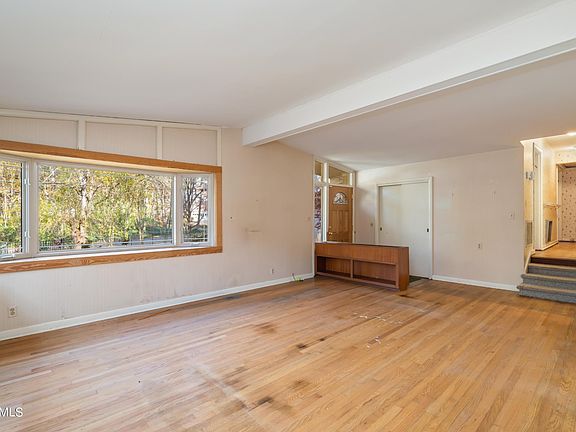 3rd image of 4512 SW Alta Vista Way